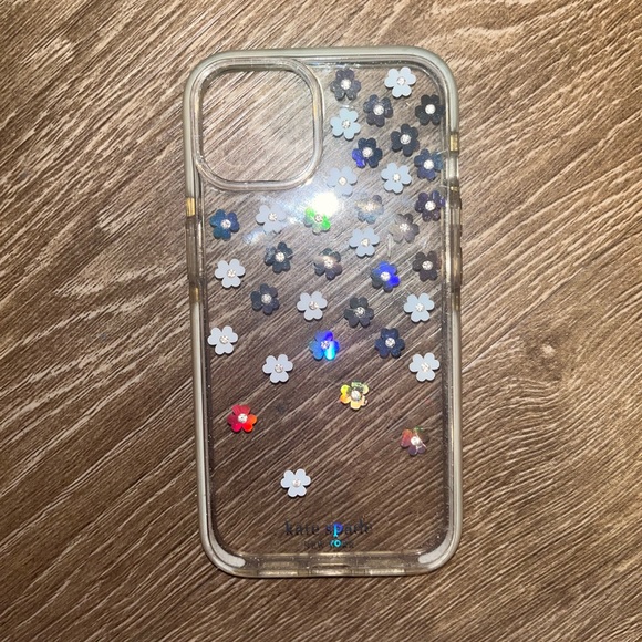 ❌sold 💛 Bundle$4- Kate spade iPhone 13 regular - hardshell case - Picture 4 of 5